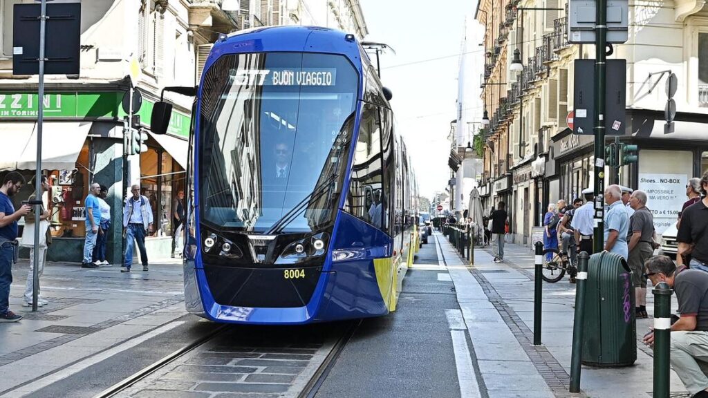 turin-tram-transport-atp-finals-arena