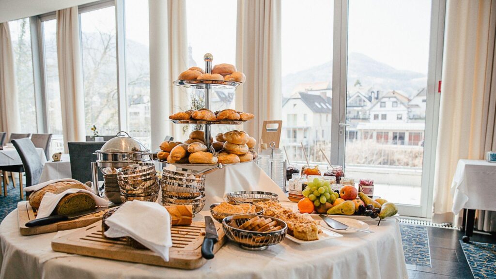 winter-hotel-package-breakfast-half-board